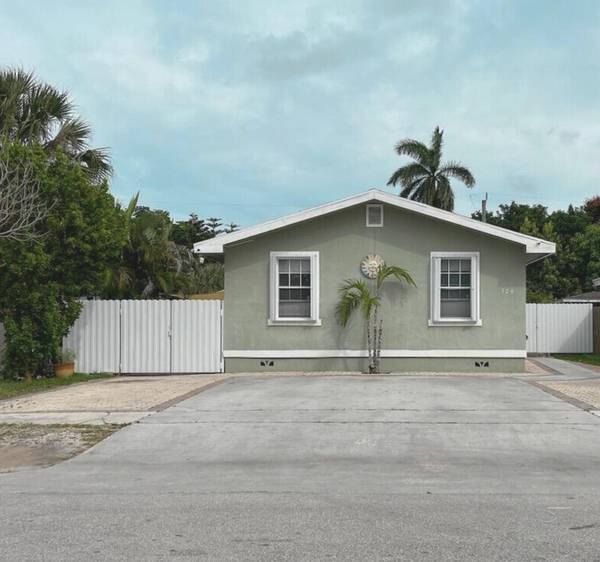 520 Walker AVE, Lake Worth, FL 33463