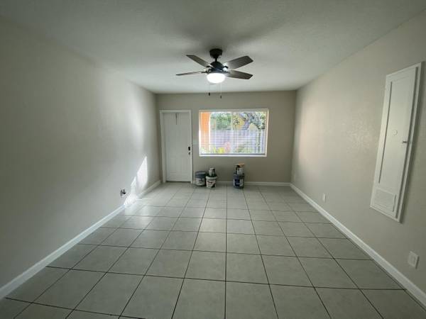 Lake Worth Beach, FL 33460,914 N J ST 3