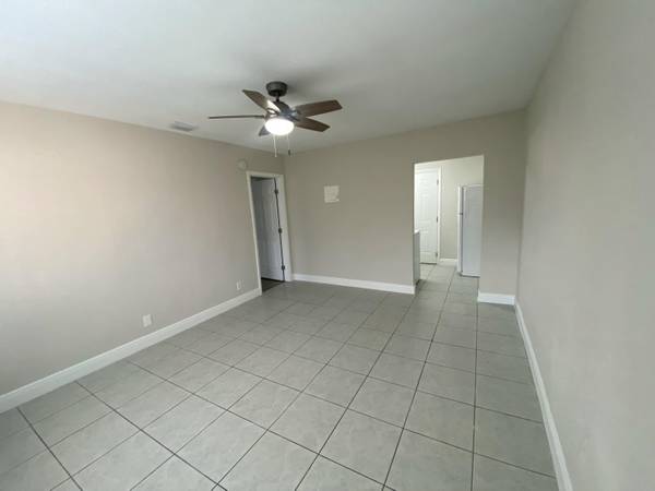 914 N J ST 4, Lake Worth Beach, FL 33460