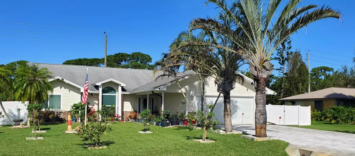 Fort Pierce, FL 34951,5607 Paleo Pines CIR