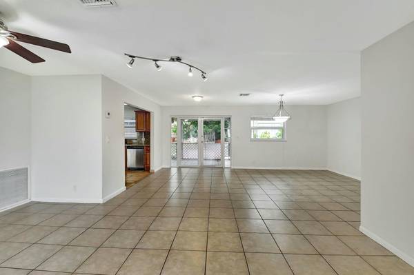 Boca Raton, FL 33431,4163 NW 2nd CT