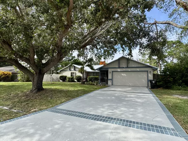 1833 SE Deming AVE, Port Saint Lucie, FL 34952