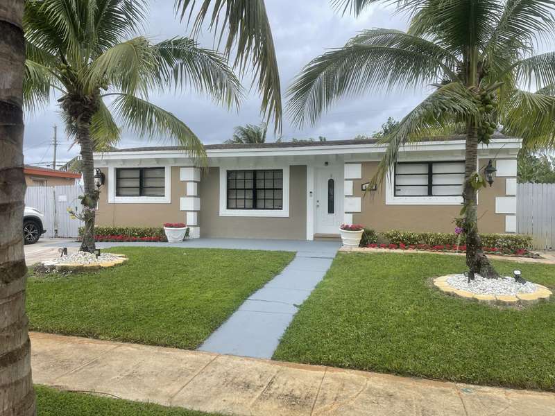 575 Tallulah RD, Lake Worth, FL 33462