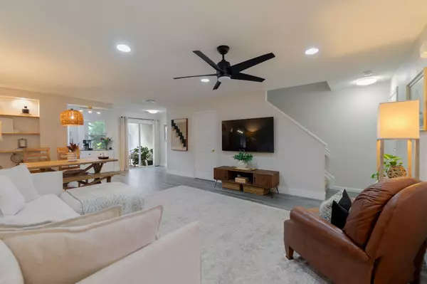 803 Crosswinds DR,  Greenacres,  FL 33413
