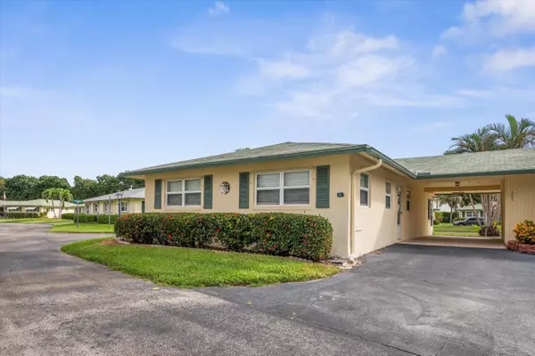 227 Cardinal LN, Delray Beach, FL 33445