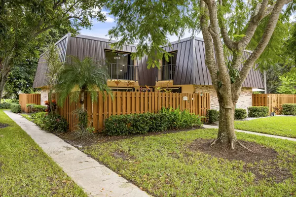 Stuart, FL 34997,6449 SE Windsong LN 111