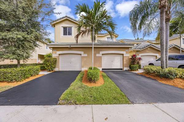 2080 Pasa Verde LN, Weston, FL 33327