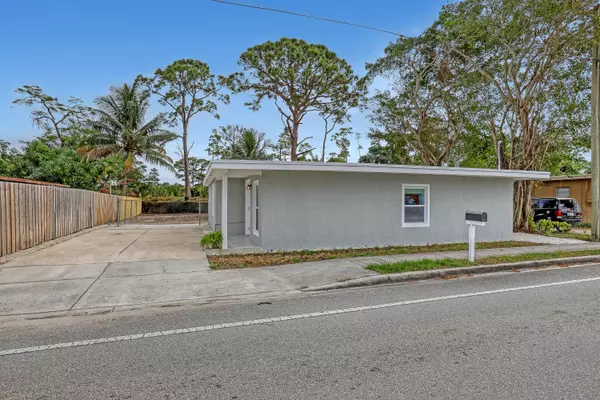 2364 S Haverhill RD, West Palm Beach, FL 33415