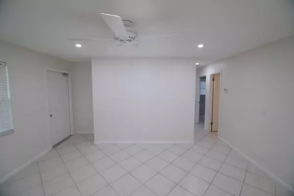 North Palm Beach, FL 33408,1956 Ridge RD