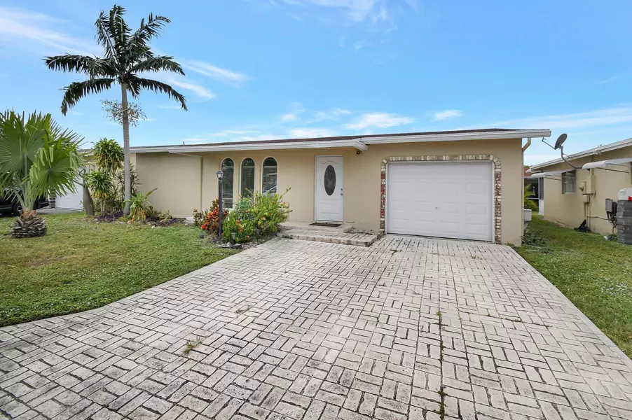 4901 NW 14th AVE, Pompano Beach, FL 33064