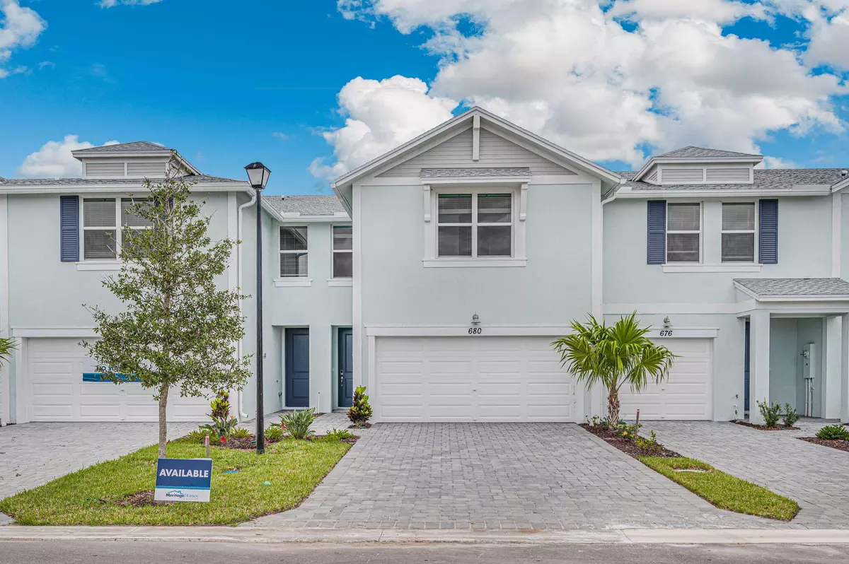 Fort Pierce, FL 34982,680 Salisbury CIR