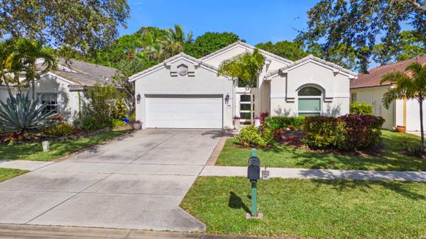 7024 SE Twin Oaks CIR, Stuart, FL 34997