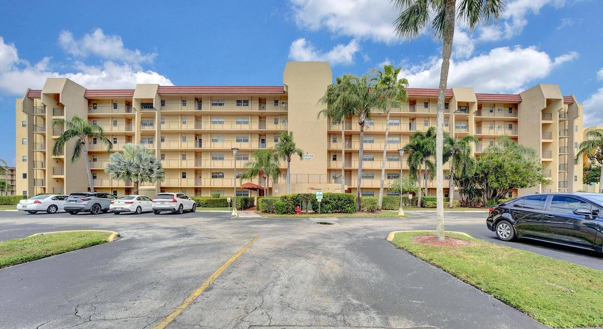 Lake Worth, FL 33467,3836 Via Poinciana 608