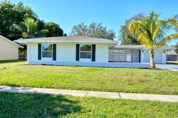 316 NE Orchard ST, Port Saint Lucie, FL 34983