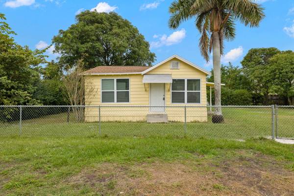 337 E Obispo AVE, Clewiston, FL 33440