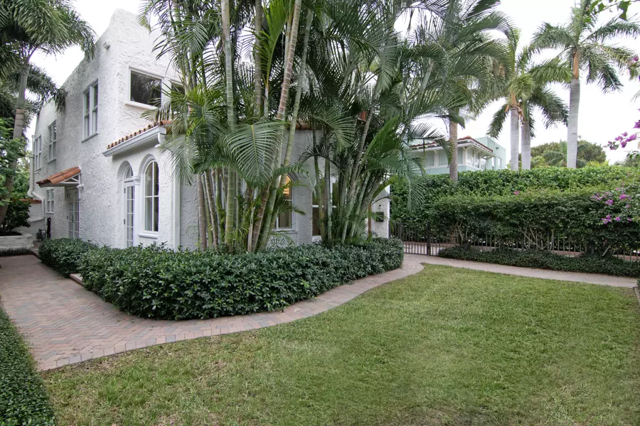 316 Dyer RD, West Palm Beach, FL 33405