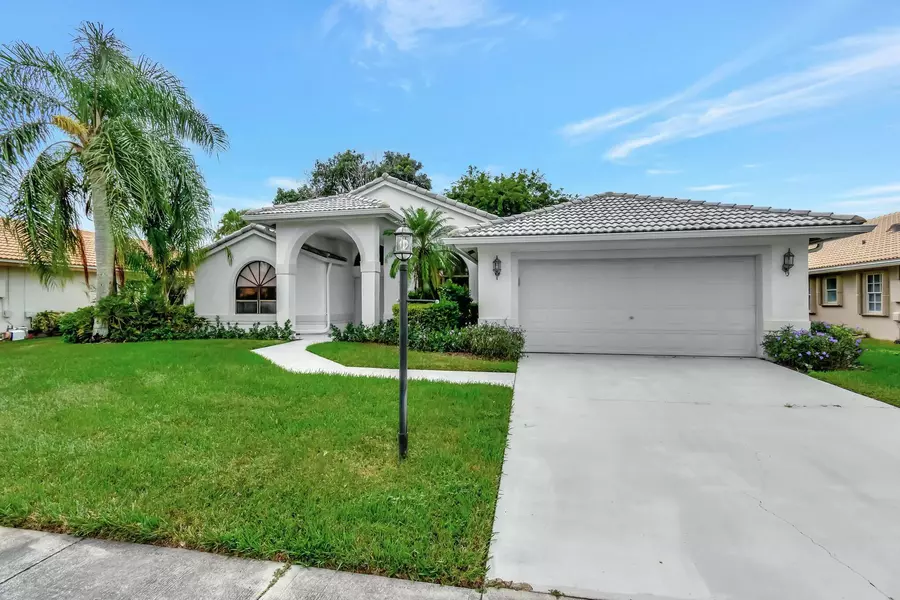 5682 Aspen Ridge CIR, Delray Beach, FL 33484