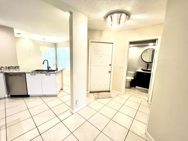 Jupiter, FL 33477,512 Ocean Dunes CIR