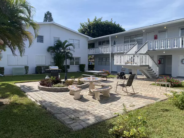 95 E Cambridge 95, West Palm Beach, FL 33417