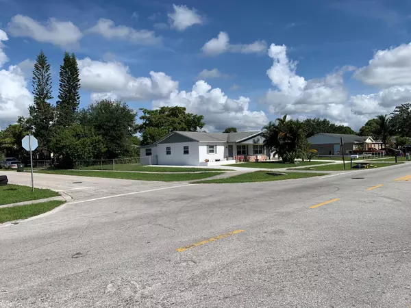 Greenacres, FL 33463,5711 S 57th AVE