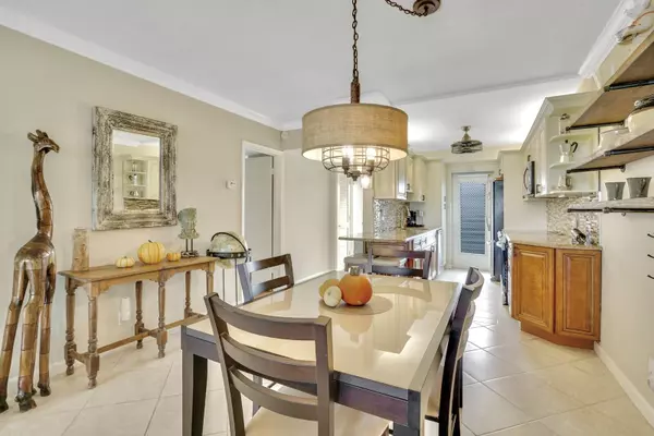 Delray Beach, FL 33483,921 E Spanish CIR 332