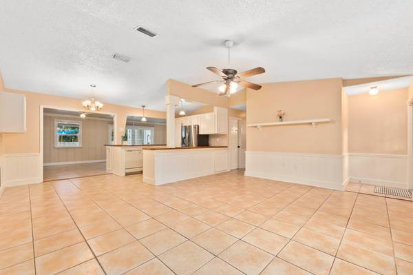 Fort Pierce, FL 34951,7804 Penny LN