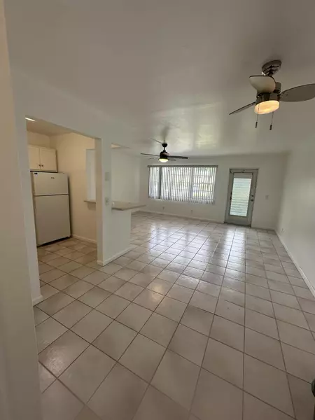 377 Windsor Q, West Palm Beach, FL 33417