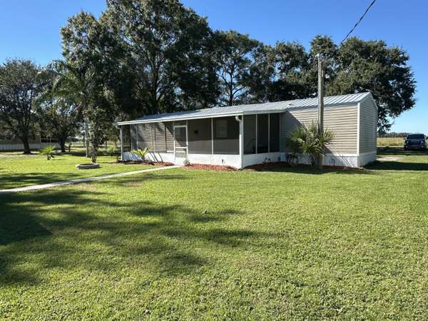 302 Kersh TER, Okeechobee, FL 34974