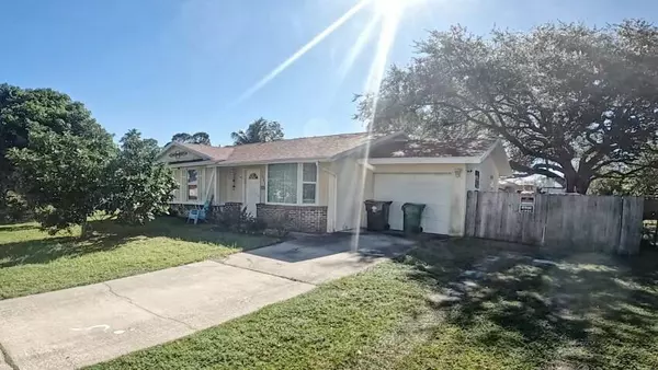 266 SW Reynolds AVE, Port Saint Lucie, FL 34983