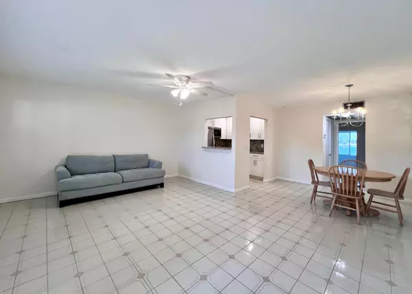 West Palm Beach, FL 33417,143 Dover C