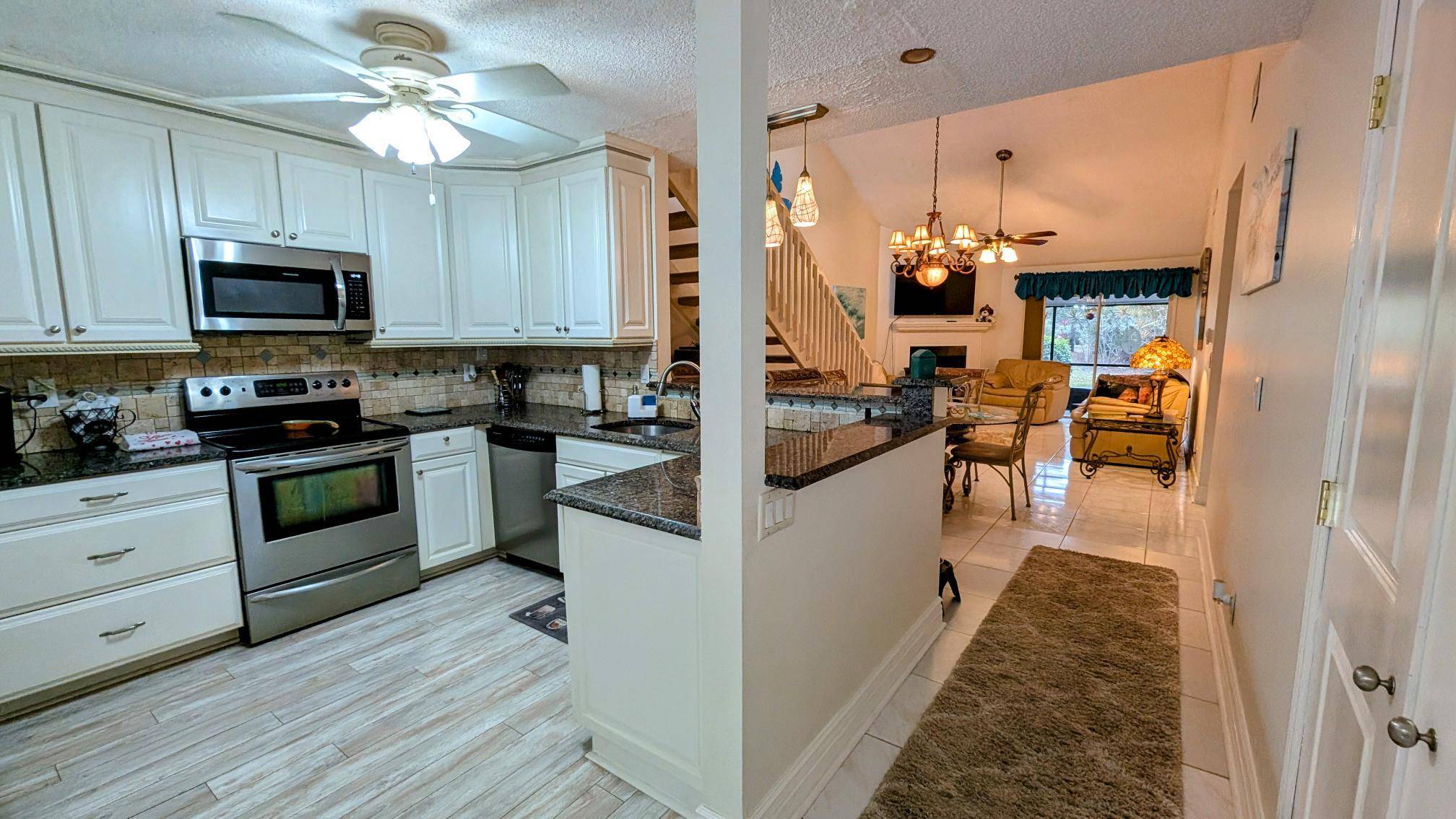 Jensen Beach, FL 34957,907 NE Sandalwood PL