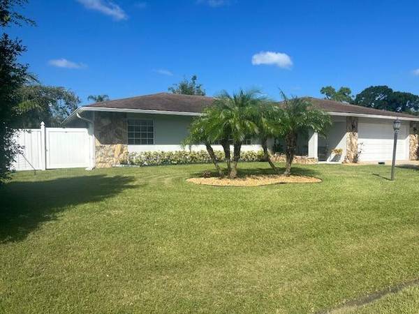 2482 SE Sidonia Street ST, Port Saint Lucie, FL 34952