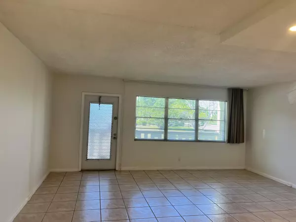 Deerfield Beach, FL 33442,2036 Berkshire B