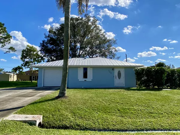 980 SW Gwendolen TER, Port Saint Lucie, FL 34953