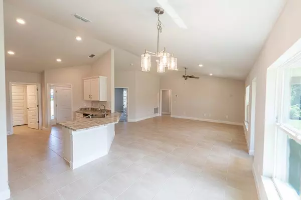 Port Saint Lucie, FL 34952,206 Riomar DR