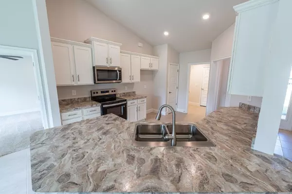 Port Saint Lucie, FL 34952,206 Riomar DR