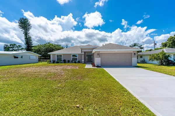 206 Riomar DR, Port Saint Lucie, FL 34952