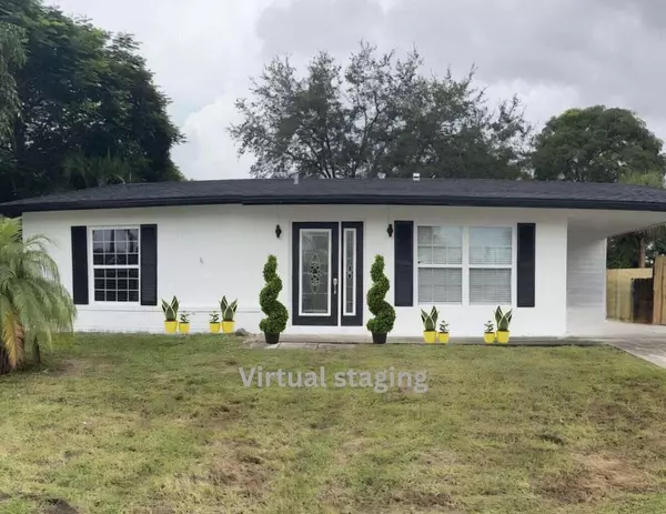 402 NE Armony CIR, Port Saint Lucie, FL 34983