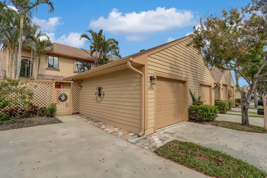 6136 SE Georgetown PL, Hobe Sound, FL 33455