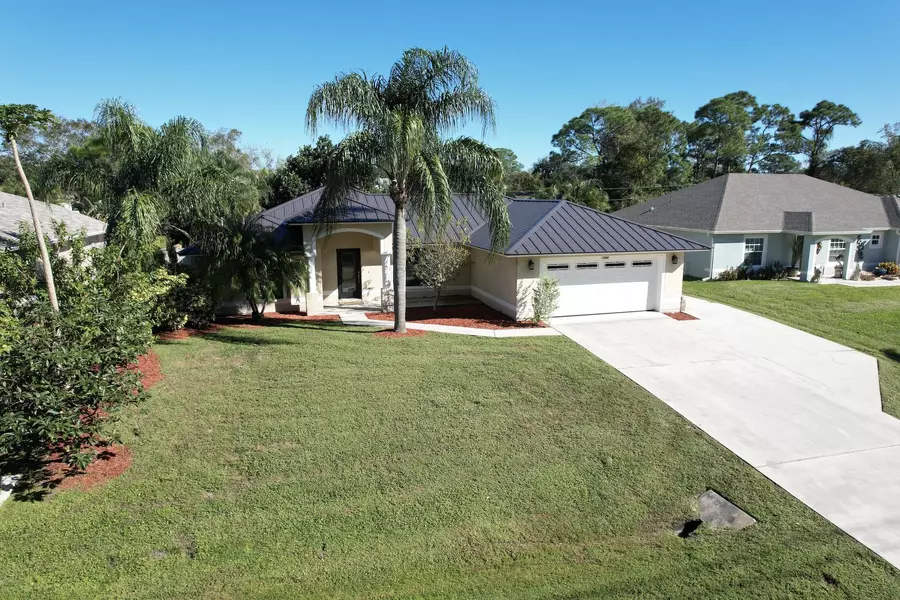 1726 Laconia ST, Sebastian, FL 32958