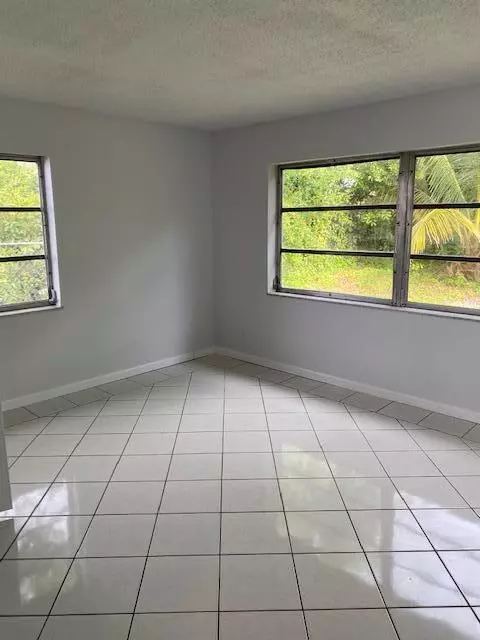 Boynton Beach, FL 33435,431 SW 4th AVE