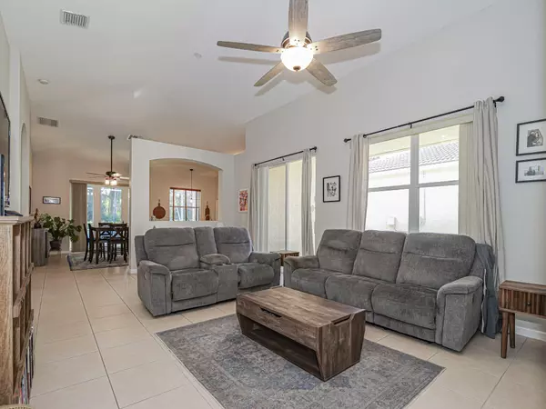 Fort Pierce, FL 34951,5801 Sunberry CIR