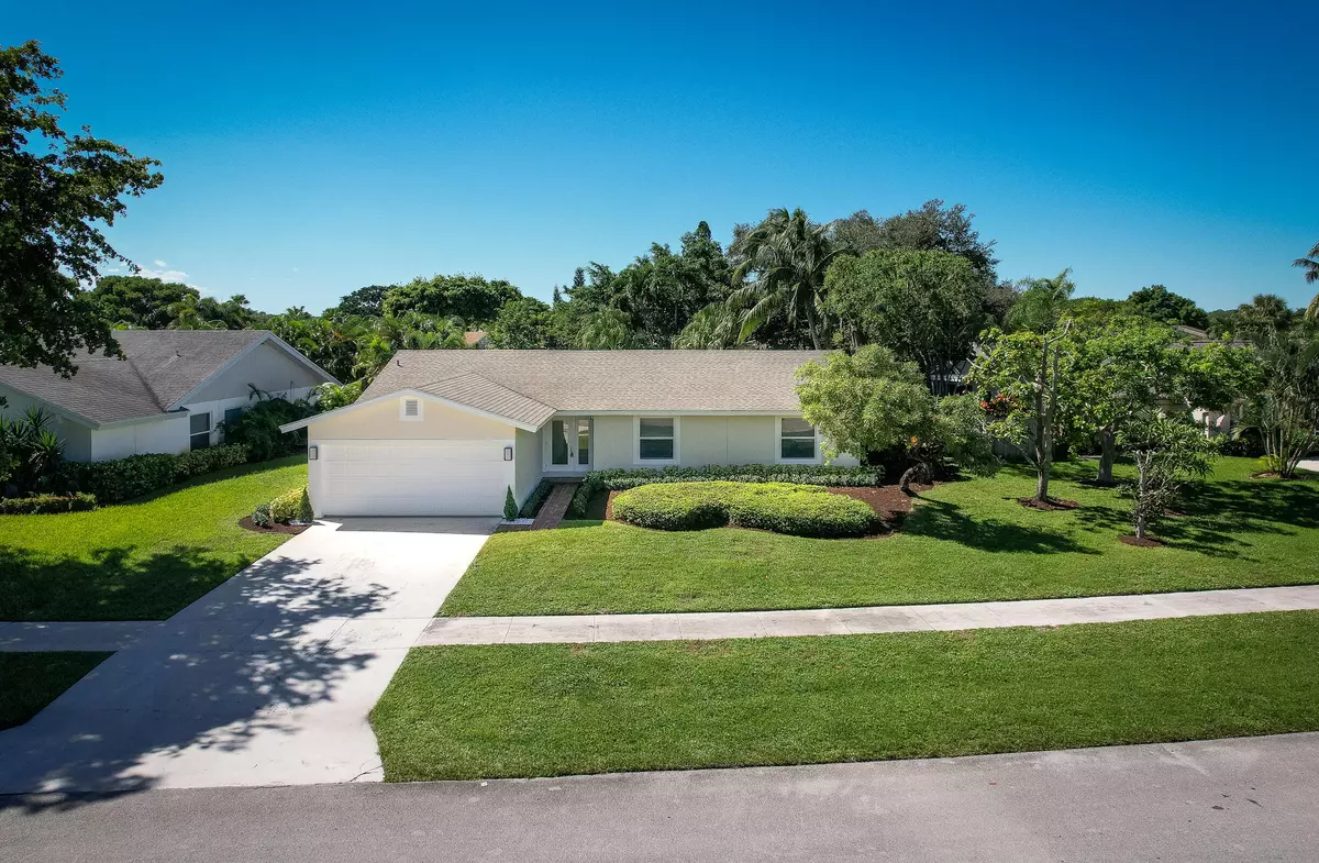 Boca Raton, FL 33487,4126 Birchwood DR