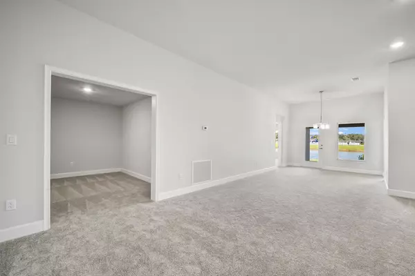 Fort Pierce, FL 34951,5156 Modeno ST