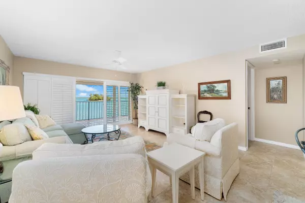 Sebastian, FL 32958,5934 River Run DR