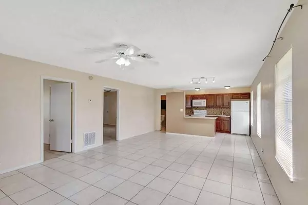 Palm Beach Gardens, FL 33410,614 Holly DR 1