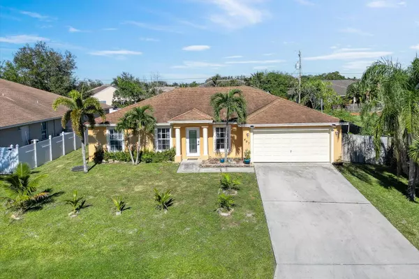 497 SW Lacroix AVE, Port Saint Lucie, FL 34953