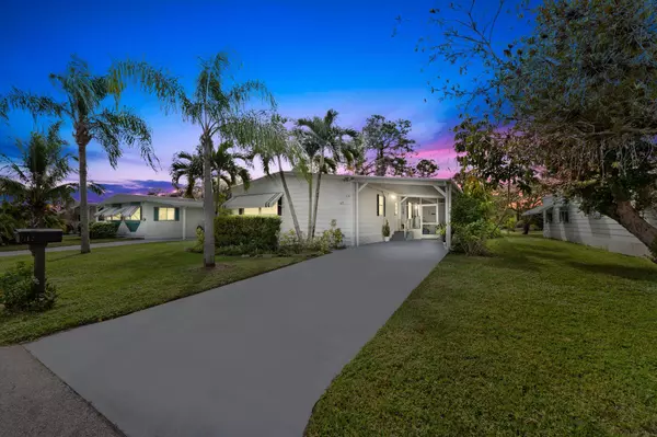 Port Saint Lucie, FL 34952,119 Camino Del Rio