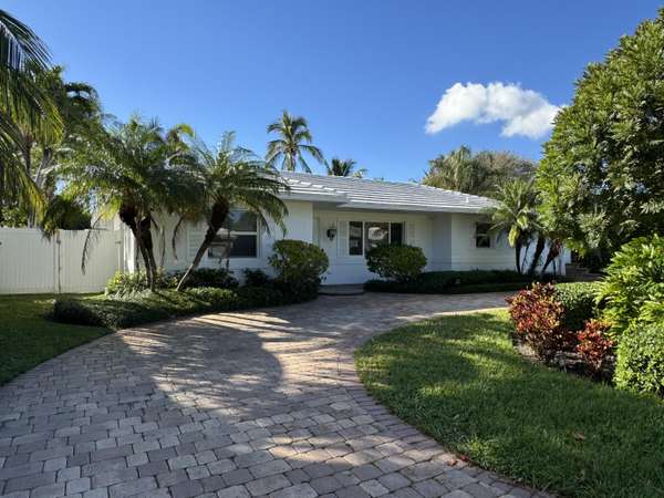 Palm Beach Shores, FL 33404,324 Cascade LN