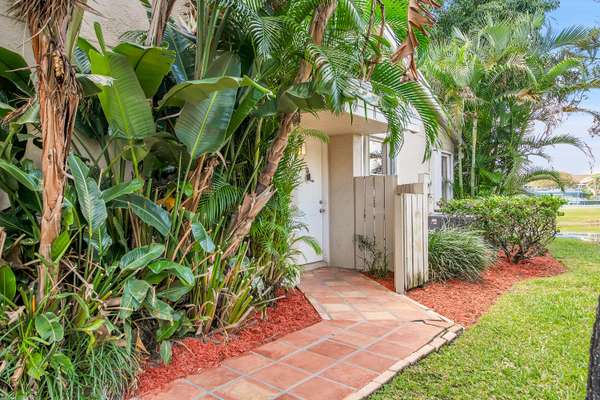 Deerfield Beach, FL 33442,1893 Discovery WAY